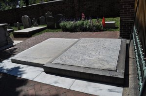 The grave of Benjamin Franklin—covered in pennies.